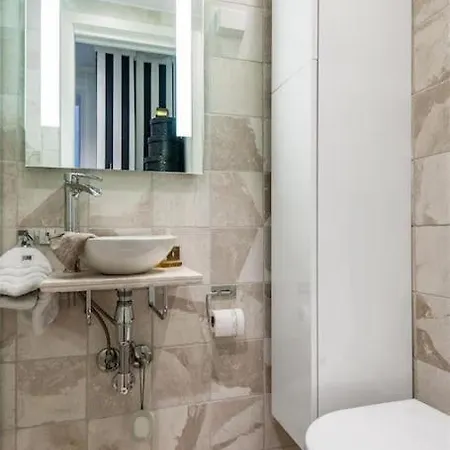 شقة Newly Renovated In The Heart Of Gruenerlokka